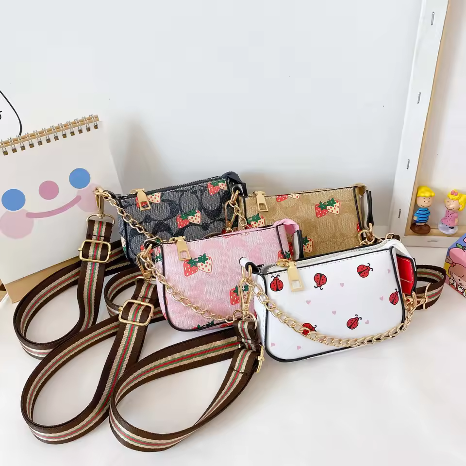 Fashion Mini PU Leather Handbag for Toddler Girls Cute Little Purse with Zipper Closure, Trendy Kids Designer Crossbody Bag