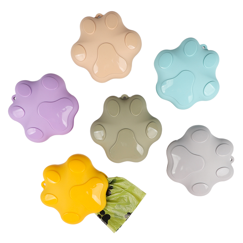 Eco-Friendly Portable Reusable Silicone Dog Poop Bag Holder Dispenser with 1 Roll Doggie Waste Bags